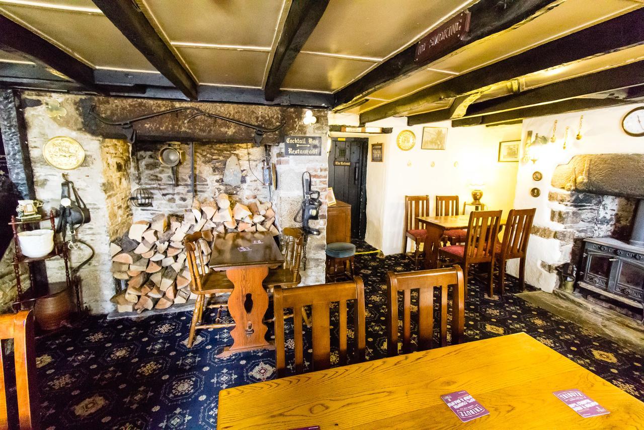 The Weary Friar Inn Pillaton Экстерьер фото